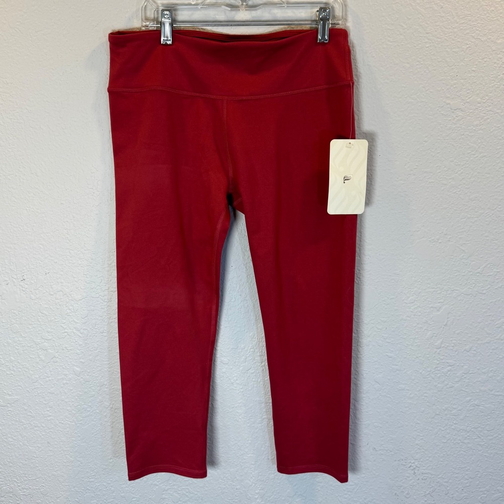 Fabletics Womens dark Red High Waisted Cropped Capri Leggings Size Medium NWT